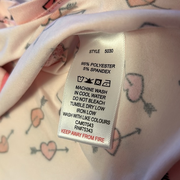 FABULOUS 2 pc Valentines Hearts pajama set Women’s Large - Picture 12 of 13